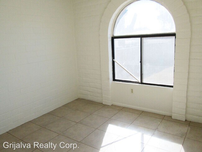 Building Photo - 3 br, 2 bath House - 772 W. Drexel Rd