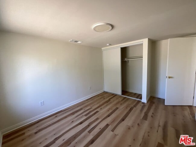 Foto del edificio - 8527 Arrow Blvd