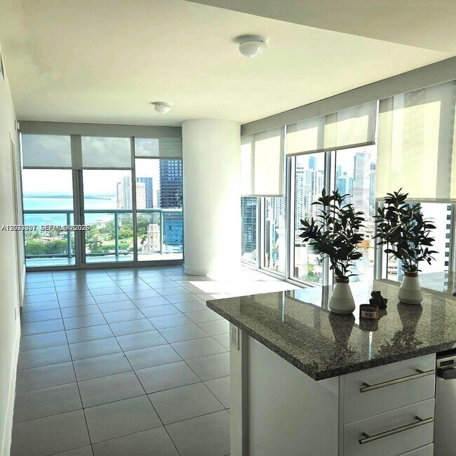 Foto del edificio - 888 Biscayne Blvd
