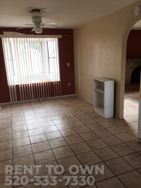 Building Photo - 16626 N Avenida De La Canada