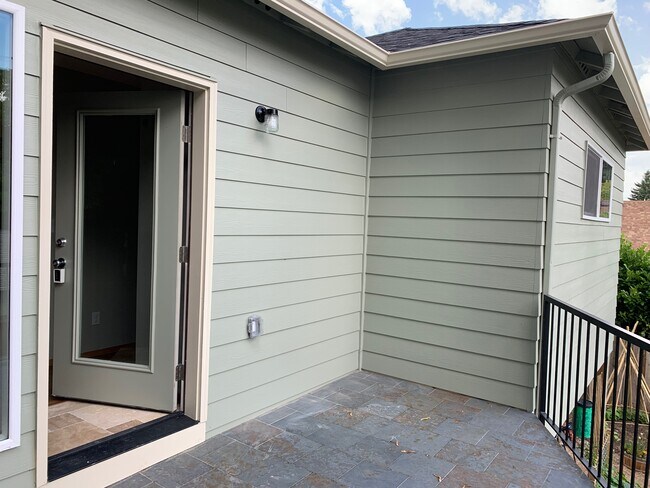 Patio / Balcony - 6122 SE 45th Ave.