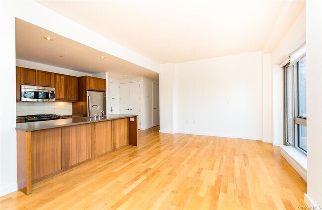 Foto del edificio - 3585 Greystone Ave