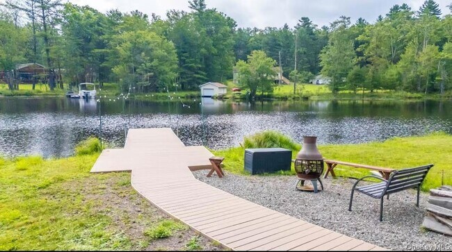 Foto del edificio - 44 Delaware Trail