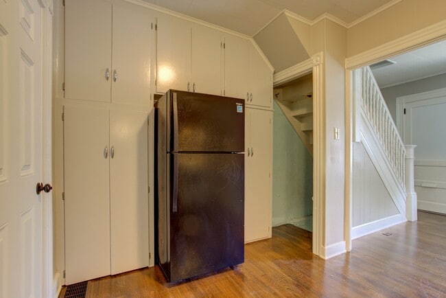 Building Photo - 707 W Vine St