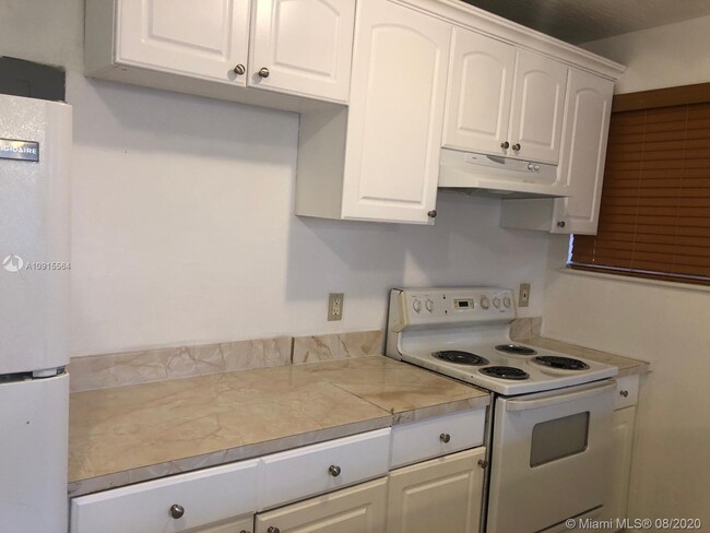 Foto del edificio - 14170 NW 22nd Ave