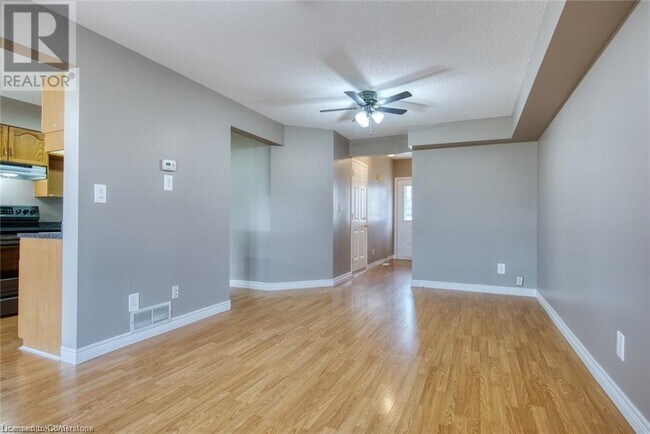 Building Photo - 90 Mooregate Crescent