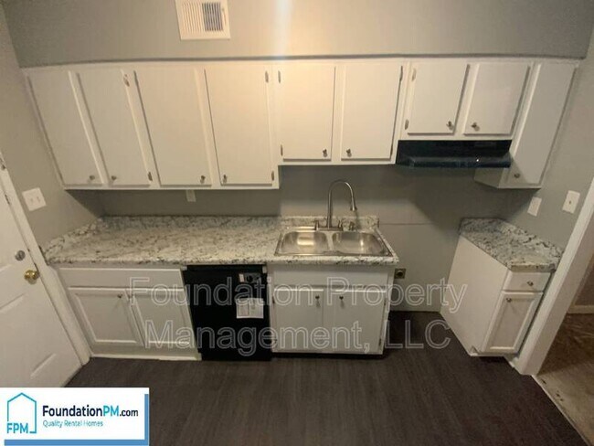Building Photo - 3698 Firethorne Dr