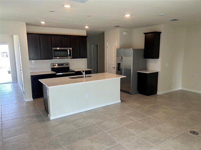 Foto del edificio - 1970 Enchanting Ct