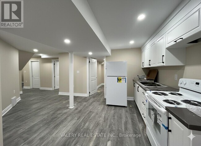 Photo du bâtiment - 116 Blackburn Dr