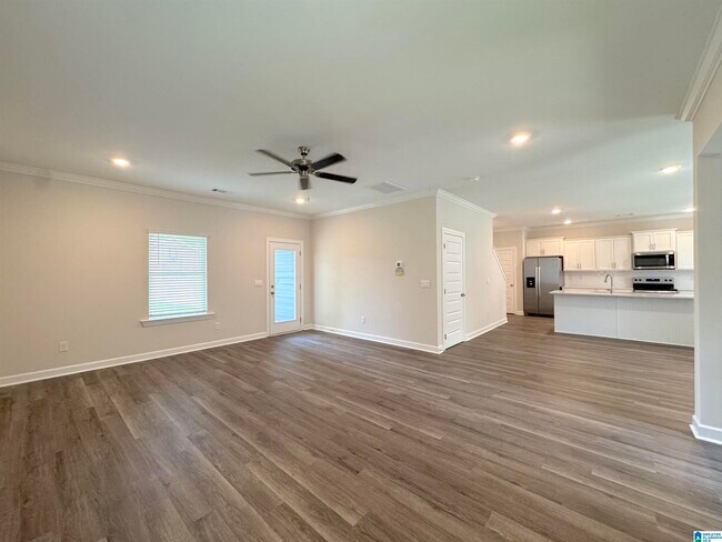 Foto del edificio - 1728 Windsor Hl Ln