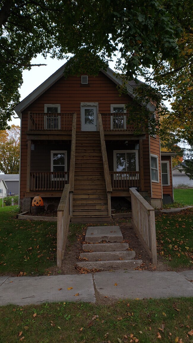 Building Photo - 2228 Jefferson St