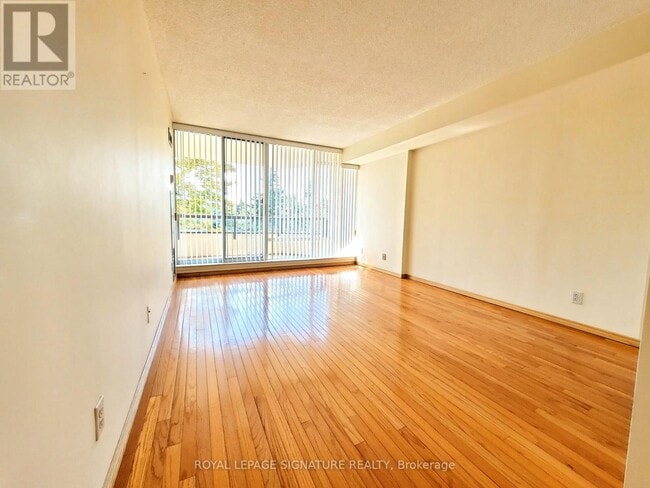 Building Photo - 1121 Steeles Ave W