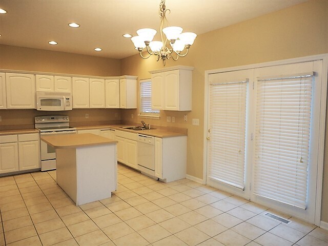 Foto del edificio - 10059 Glenn Abbey Ln