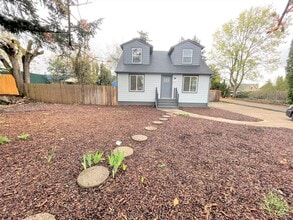 Building Photo - 620 SE 146th Ave