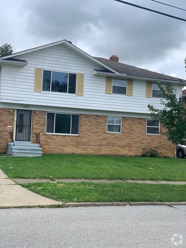 Townhomes For Rent in Euclid, OH 2 Townhouses