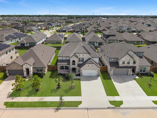 Building Photo - 1569 Sunrise Gables Dr