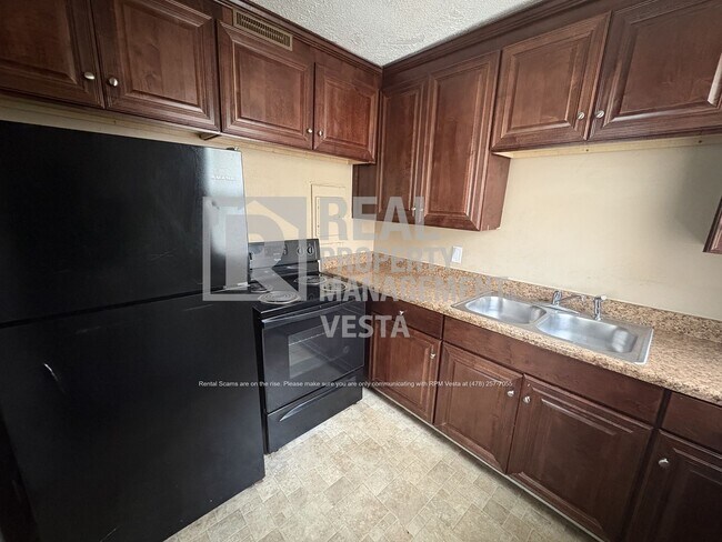 Foto del edificio - 2140 Ingleside Ave