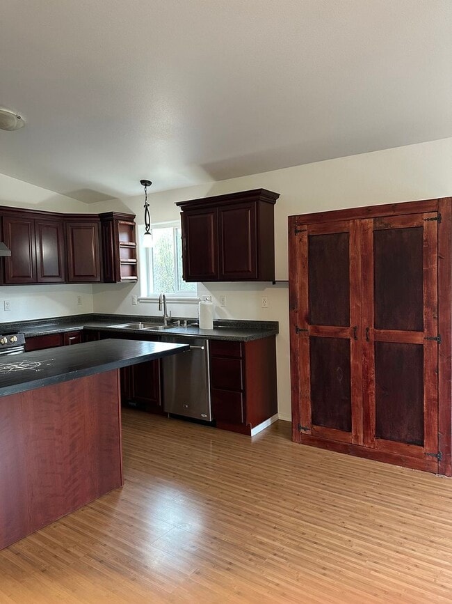 Building Photo - 2313 S Gray Birch Cir