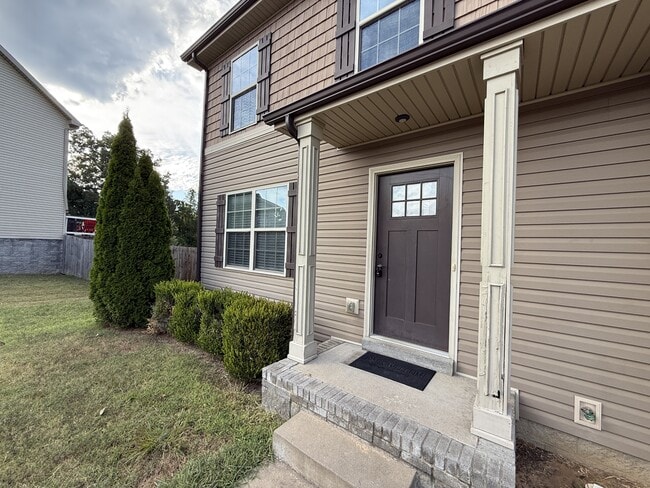 Building Photo - 113 Grassmire Dr