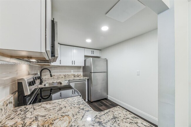 Foto del edificio - 480 NW 20th St