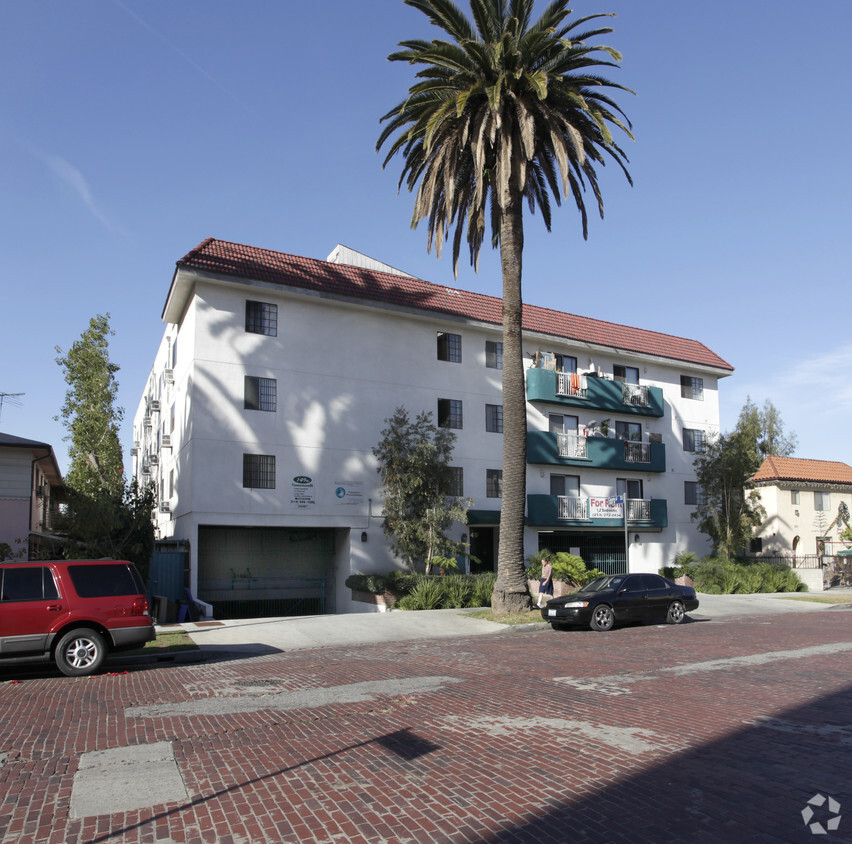 Building Photo - 149 N Commonwealth Ave