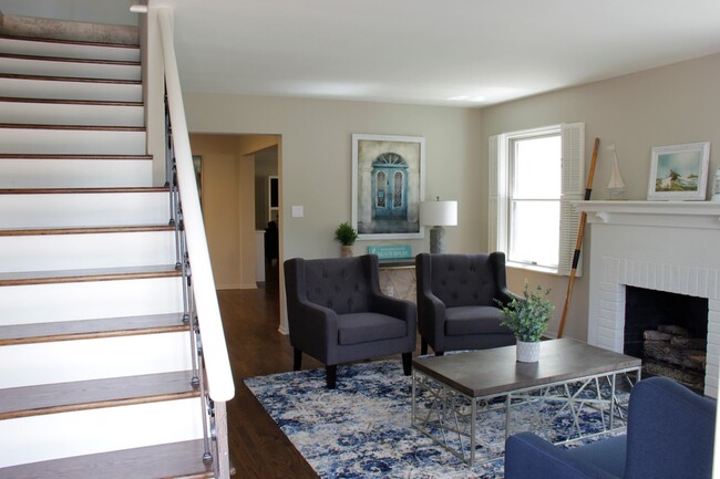 Foto del edificio - 826 Dover Ct