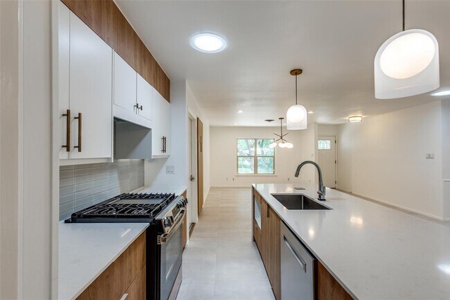 Foto del edificio - 1903 Boxwood Ct