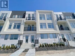 Building Photo - 145 Markland St