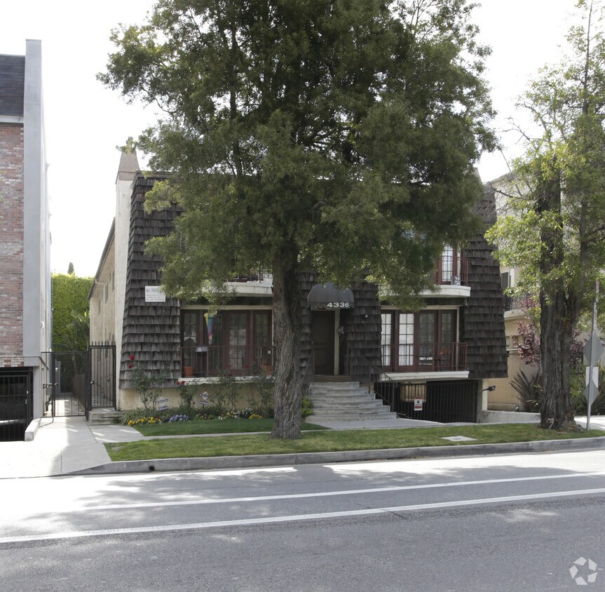 Building Photo - 4336 Whitsett Ave