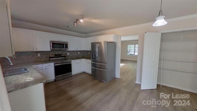 Building Photo - 4813 Stowe Derby Dr