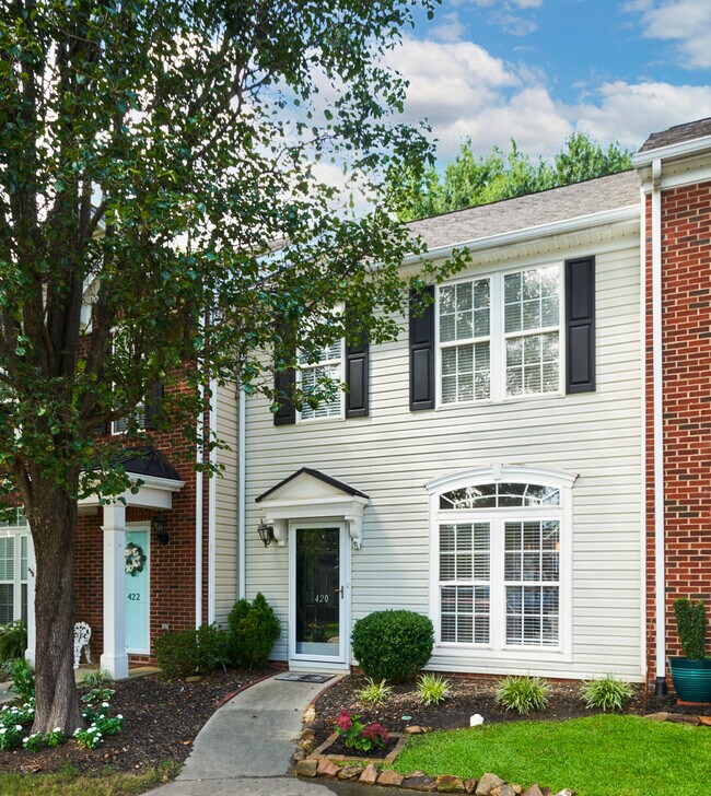 Foto del edificio - 420 Canewood Pl