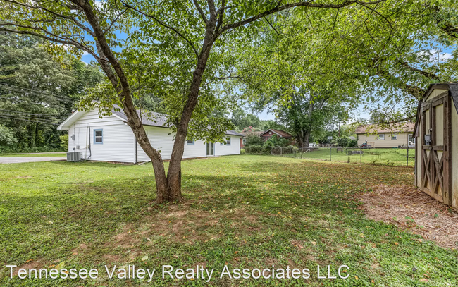Building Photo - 4 br, 2 bath House - 1913 Robinson Rd