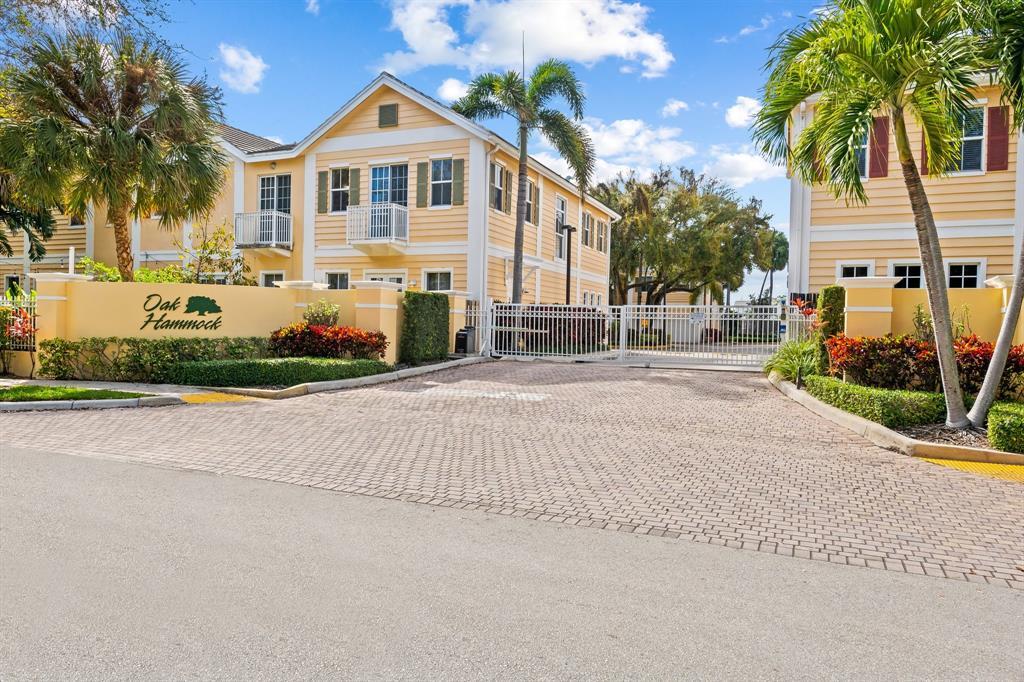 Primary Photo - 515 SW 18th Ave