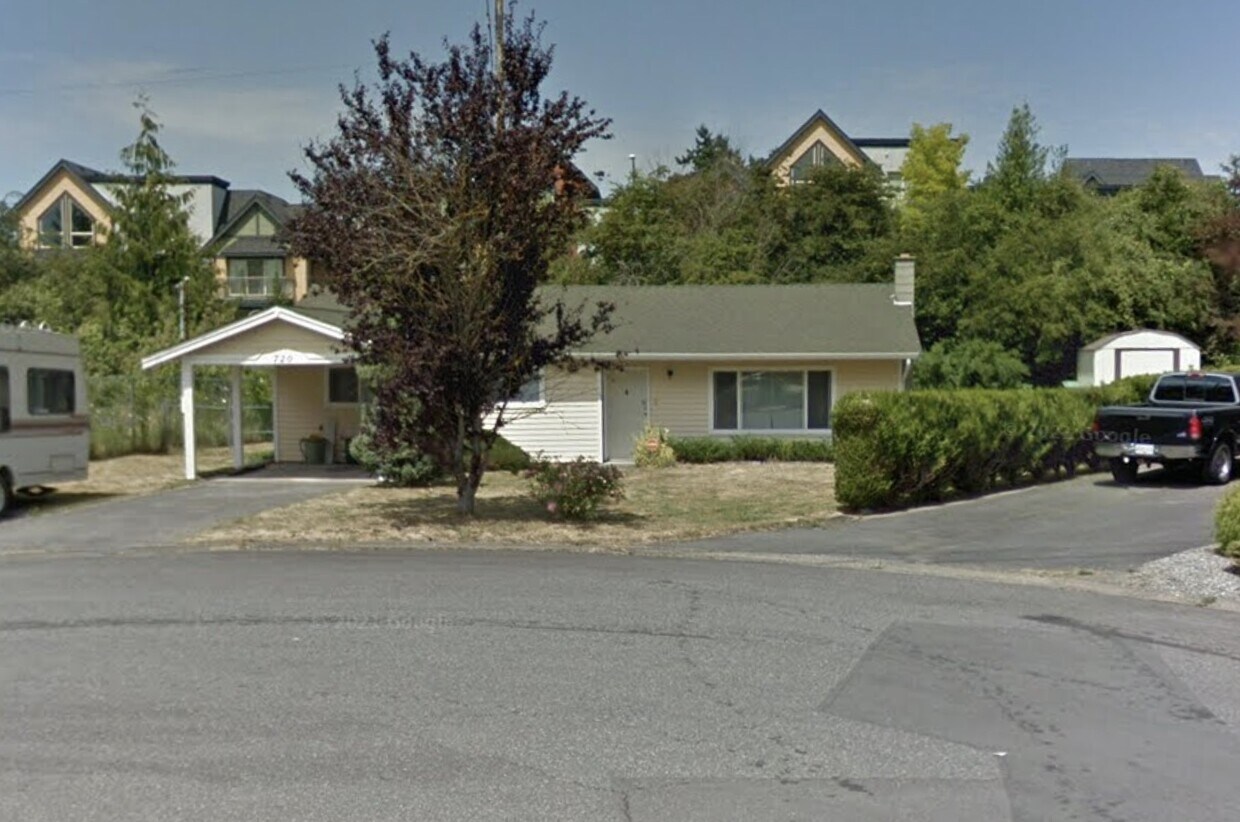 Photo principale - 720 McBride Pl