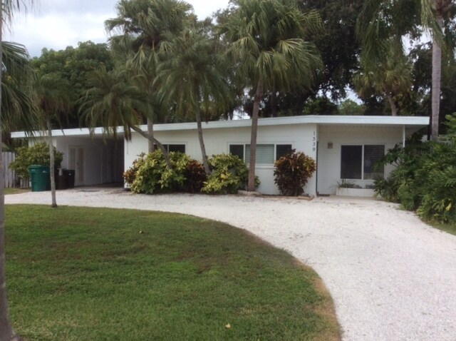 Building Photo - 1339 Royal Palm Dr S