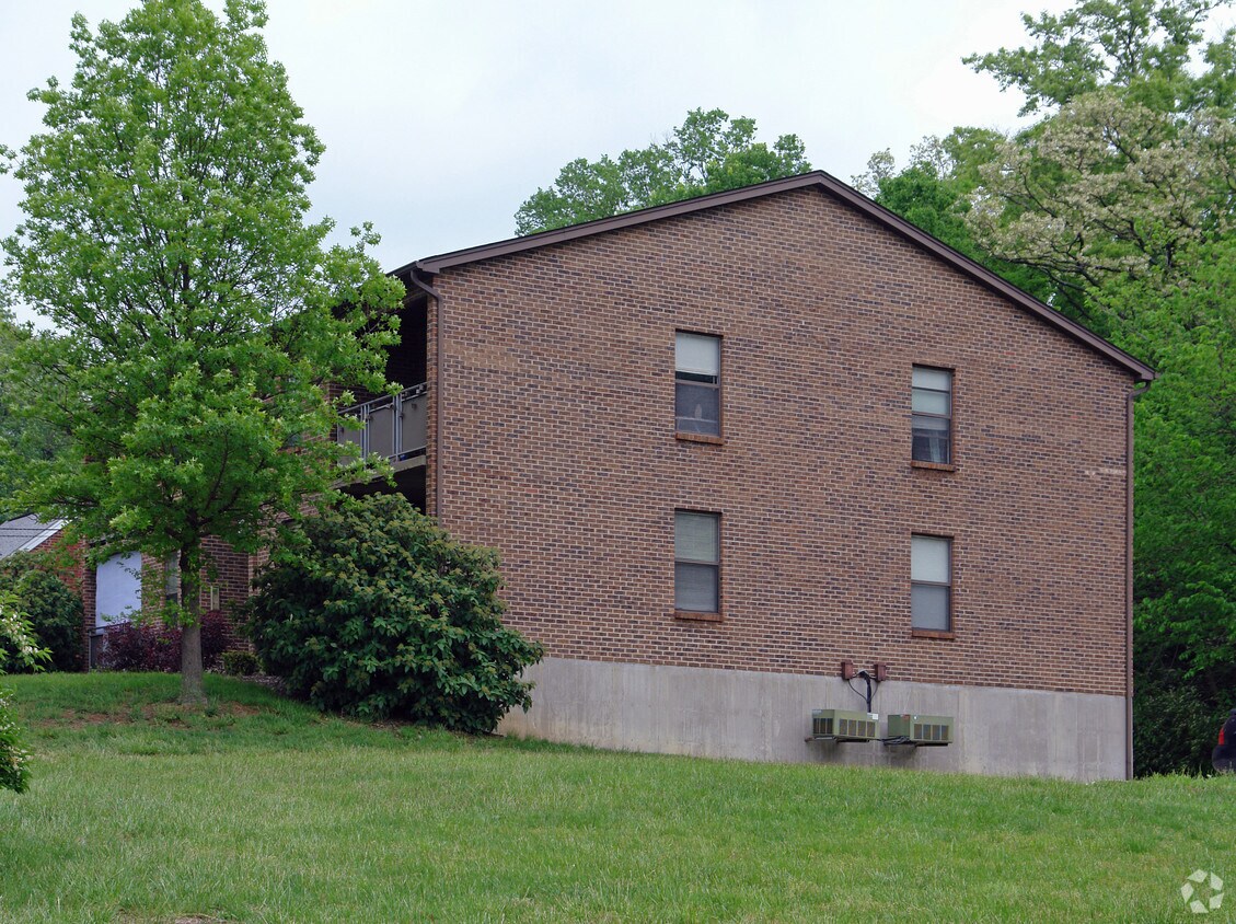 Foto del edificio - 42 E Lakeside Ave