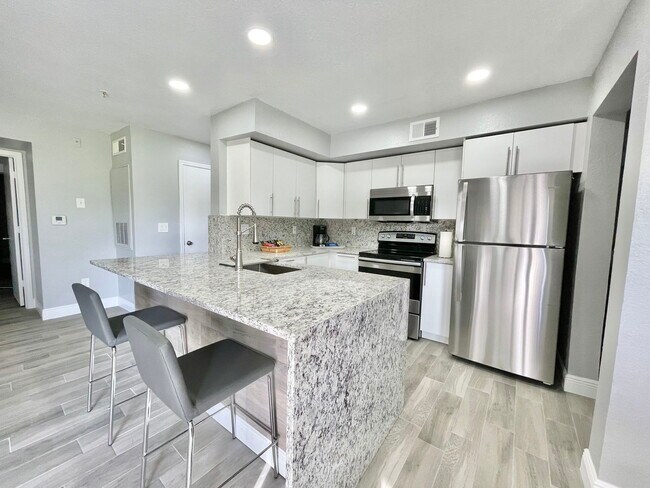 Photo - 7210 Westpointe Blvd Apartment