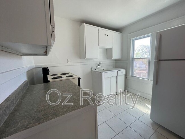 Foto del edificio - 3430 Maple St