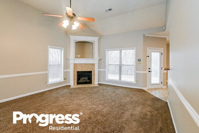 Building Photo - 185 Whispering Creek Dr