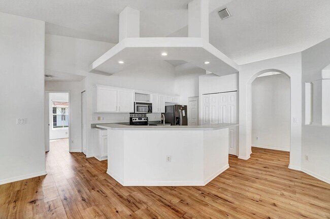 Foto del edificio - 513 SE Cliff Rd