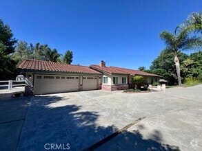 Building Photo - 29825 Puesta Del Sol