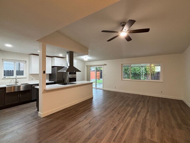 Foto del edificio - Modern Comfort Meets Style – Remodeled 4BD/2BA Vacaville Home