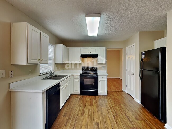 Foto del edificio - 3118 Kalamath Glen Ct