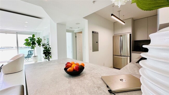 Building Photo - 800 Claughton Island Dr