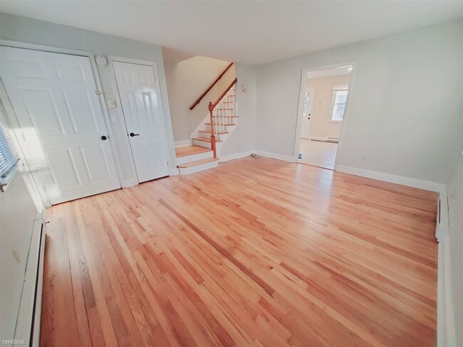 Foto del edificio - 2 br, 1 bath Townhome - 43 Palmer Ave Unit 2