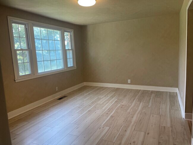 Sala de estar - 4471 Cato Rd