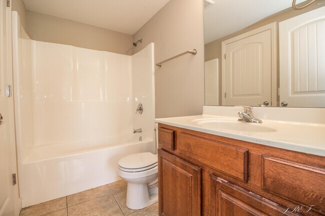 Building Photo - 1740 N Orie Dr