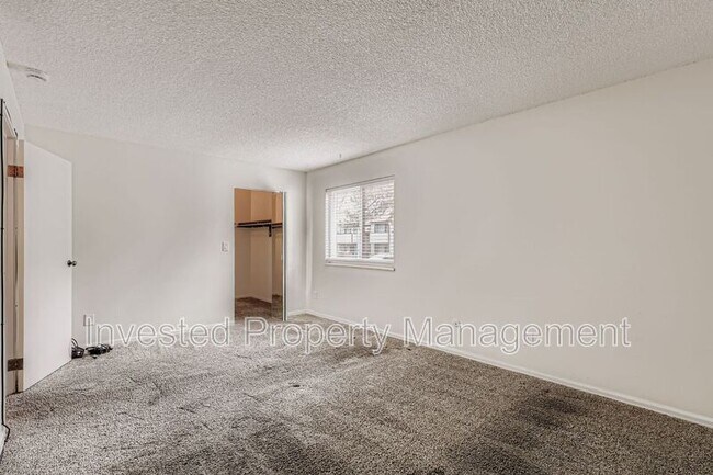 Building Photo - 11913 E Harvard Ave