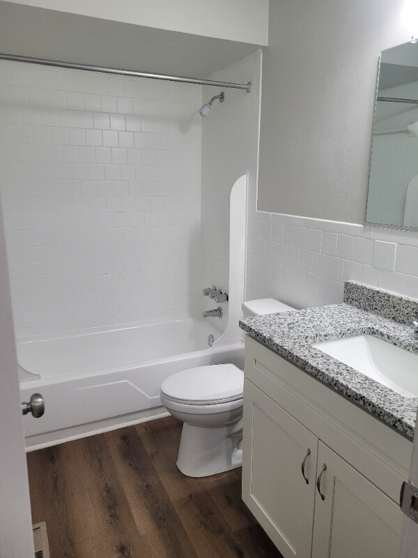 Foto del edificio - 2 Bainbridge Ave