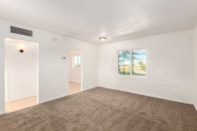 Foto del edificio - Clean & Cozy 1bed-1bath unit